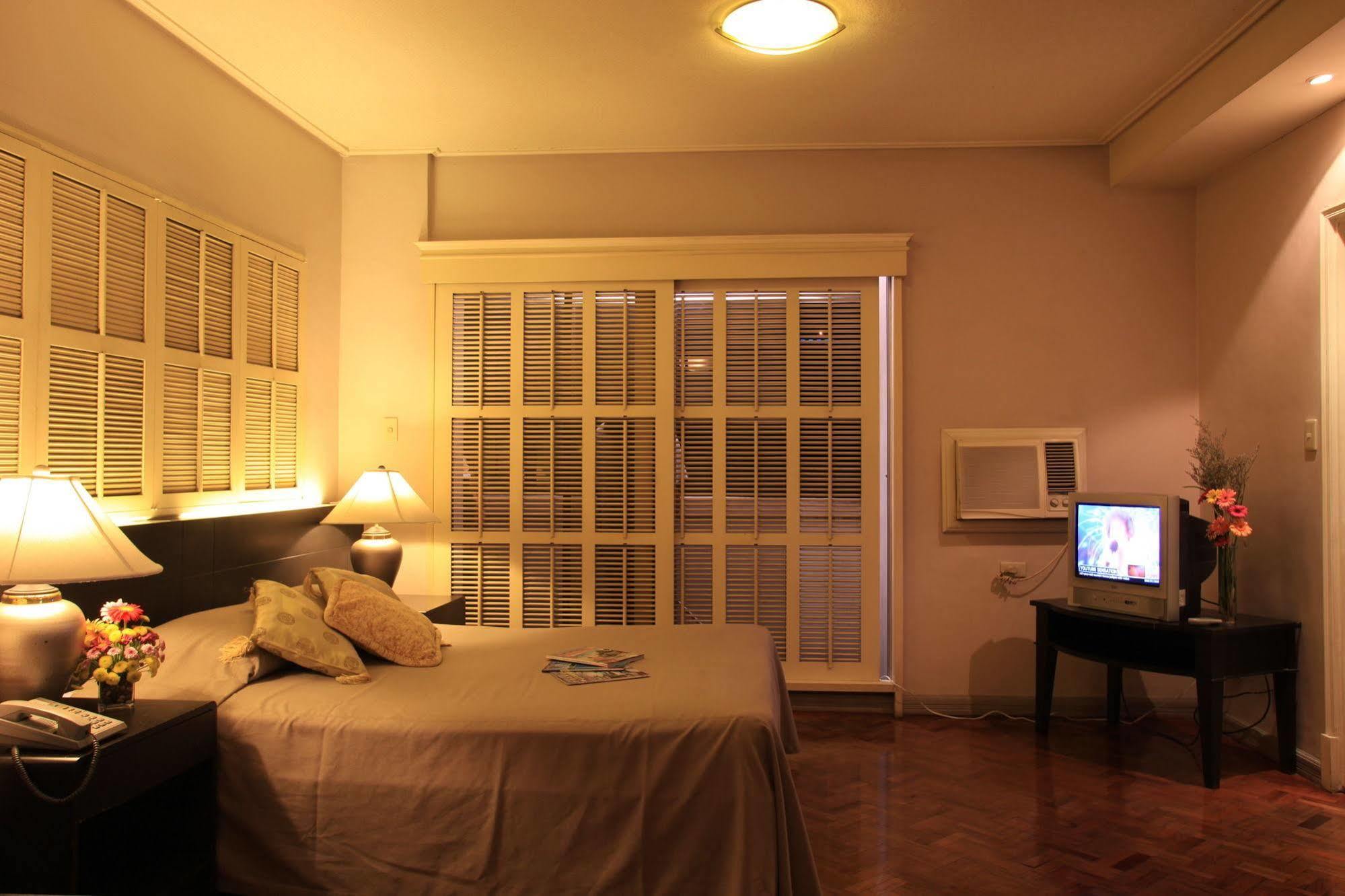 Mabini Mansion Hotel & Residential Suites Manille Extérieur photo